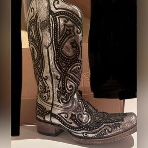 🔥CORRAL BOOTS 8 1/2 women’s 🔥